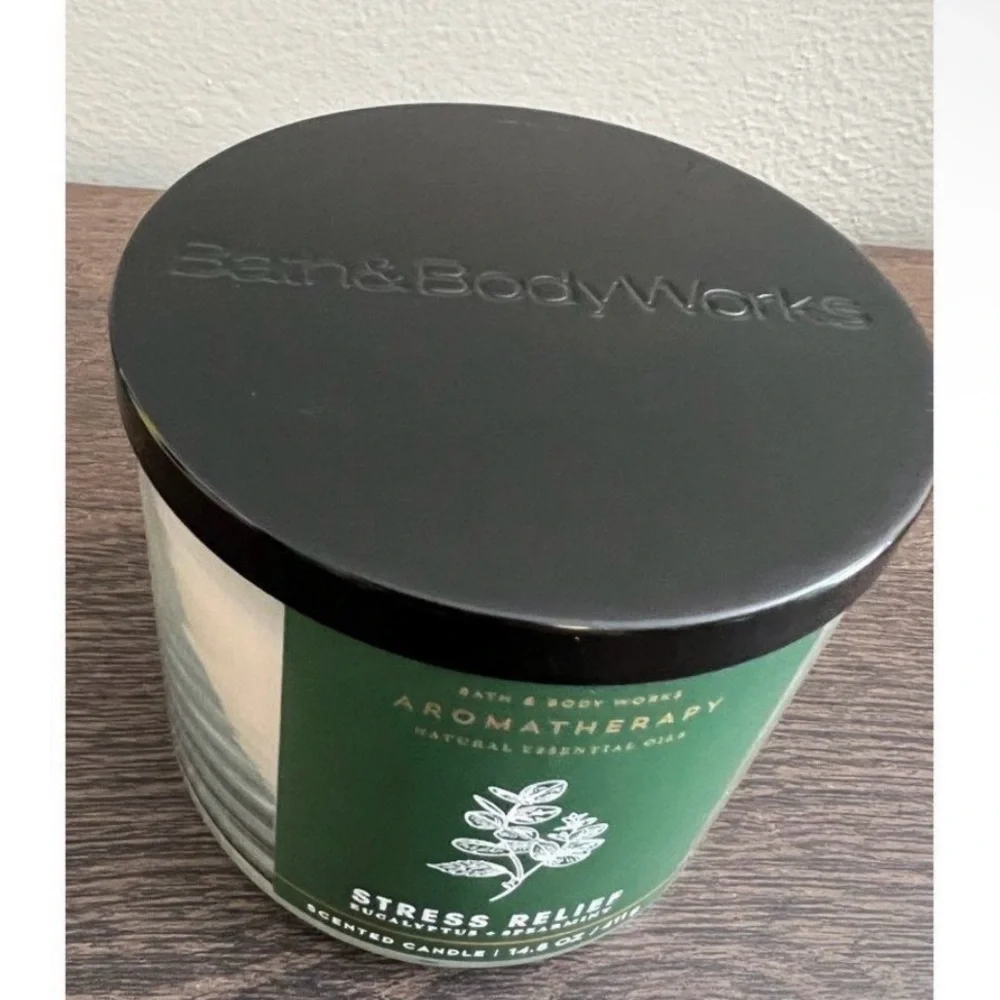 Bath & Body Works Stress Relief Aromatherapy Candle - Picture 2 of 5